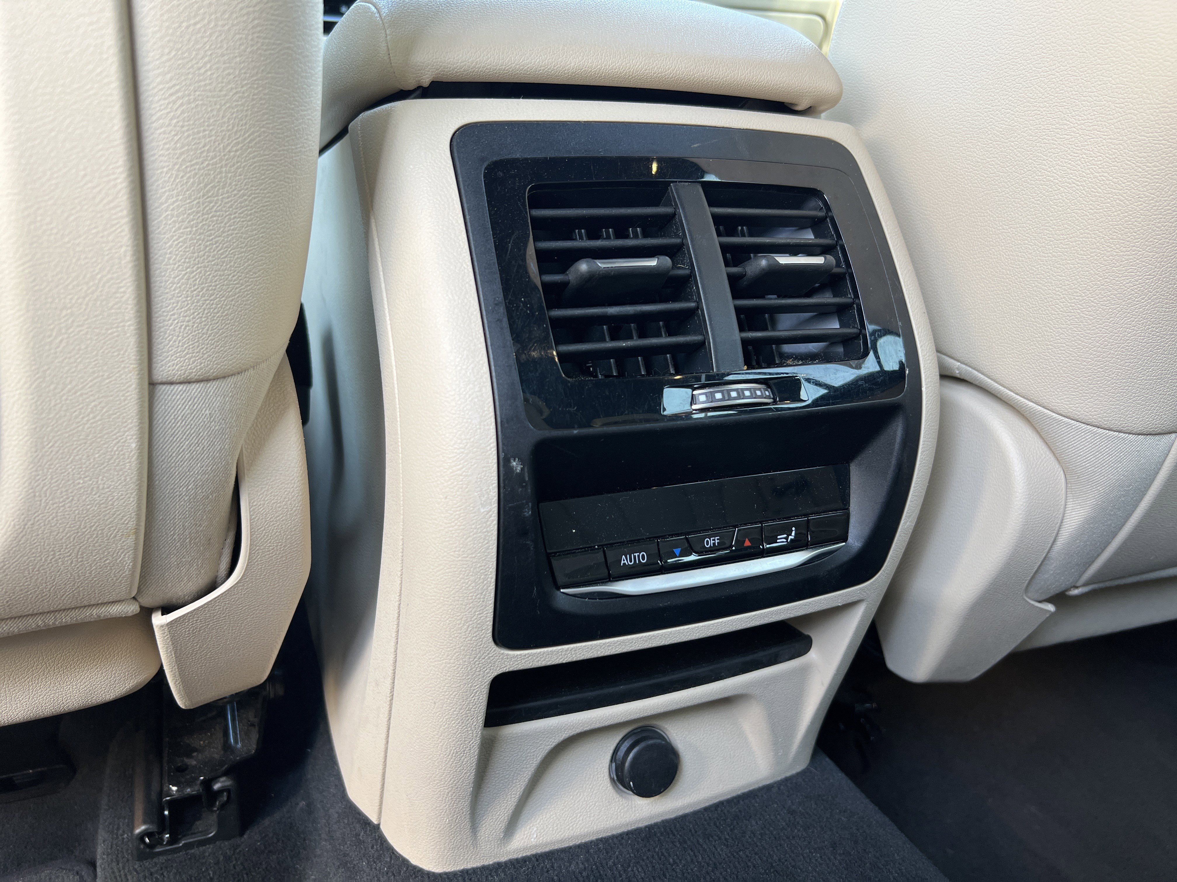 Used 2019 BMW X3 sDrive30i w/ Premium Package image 39