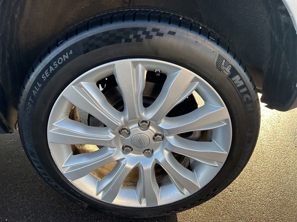 Used 2015 Land Rover Range Rover Supercharged AWD/4WD image 10