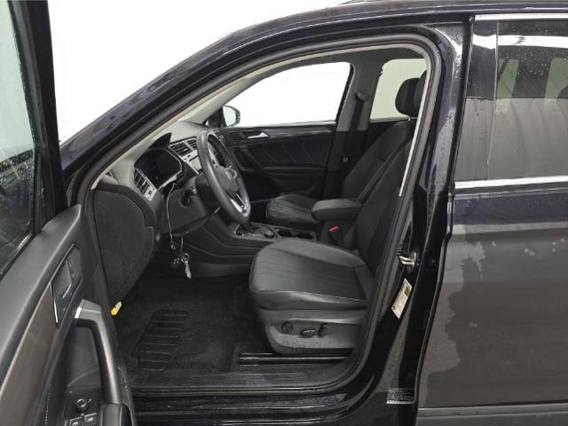 Used 2022 Volkswagen Tiguan SE image 6