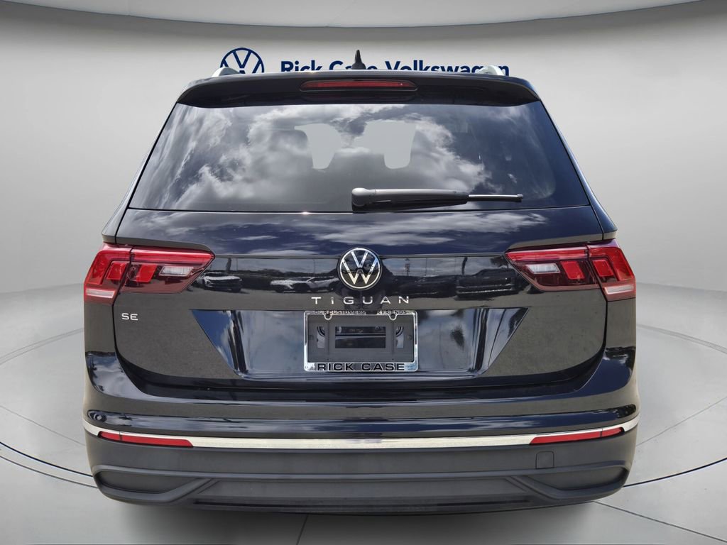 Certified 2023 Volkswagen Tiguan SE image 6