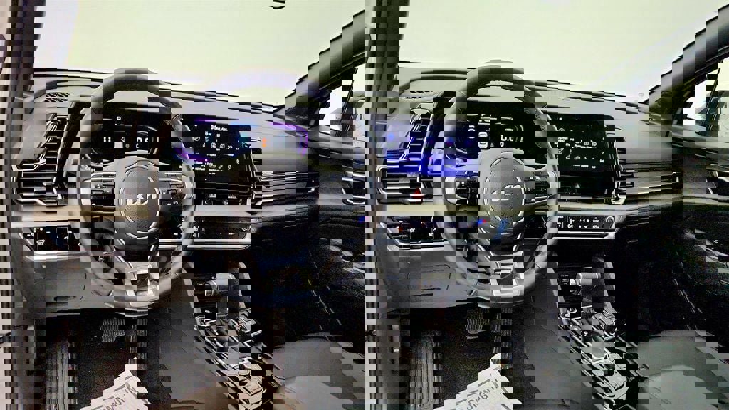 Used 2025 Kia Sportage X-Line w/ Premium Package image 13