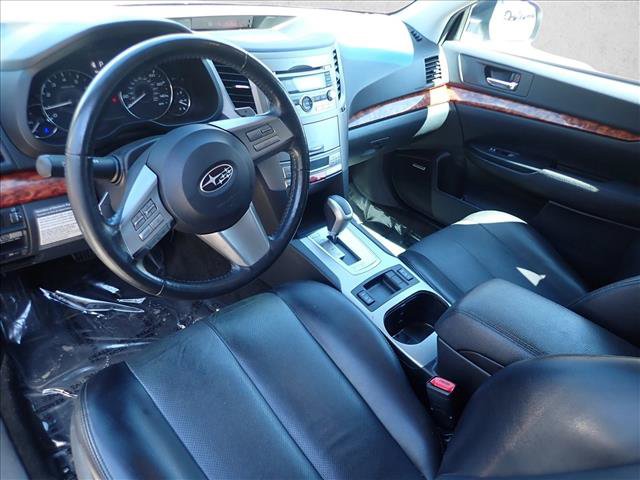 Used 2011 Subaru Outback 2.5i Limited AWD/4WD image 9
