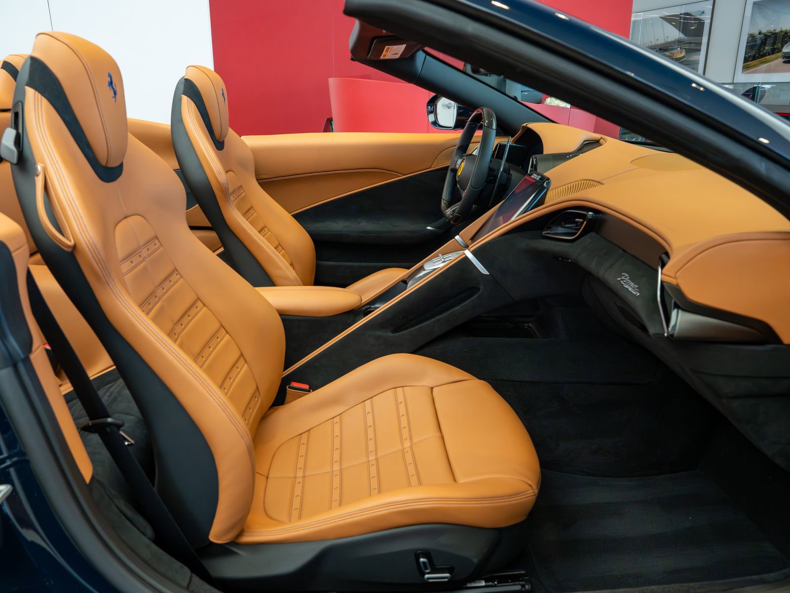 Used 2025 Ferrari Roma Spider RWD image 20