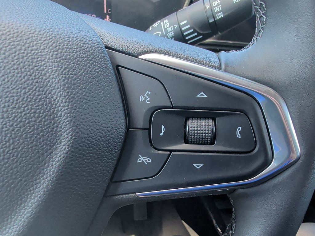 Used 2024 Chevrolet Trax ACTIV w/ Sunroof Package FWD image 31