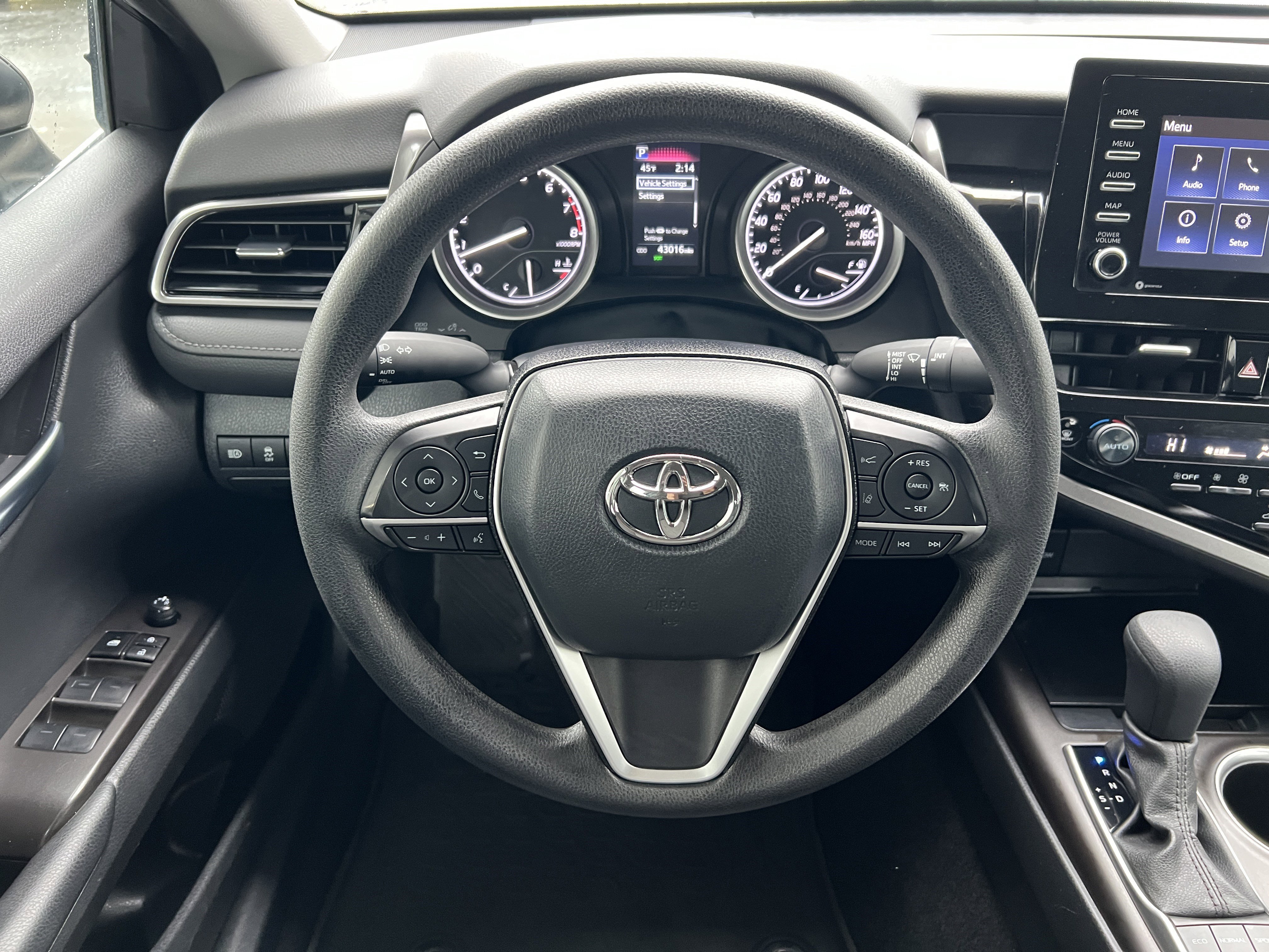 Used 2024 Toyota Camry LE FWD image 25