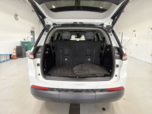 Used 2022 Jeep Grand Cherokee L Limited w/ Luxury Tech Group II AWD/4WD image 15