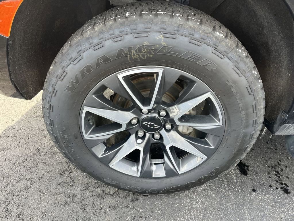 Certified 2024 Chevrolet Tahoe Z71 w/ Luxury Package image 33