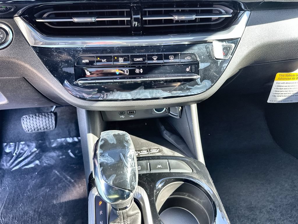 New 2026 Buick Envista Sport Touring FWD image 27