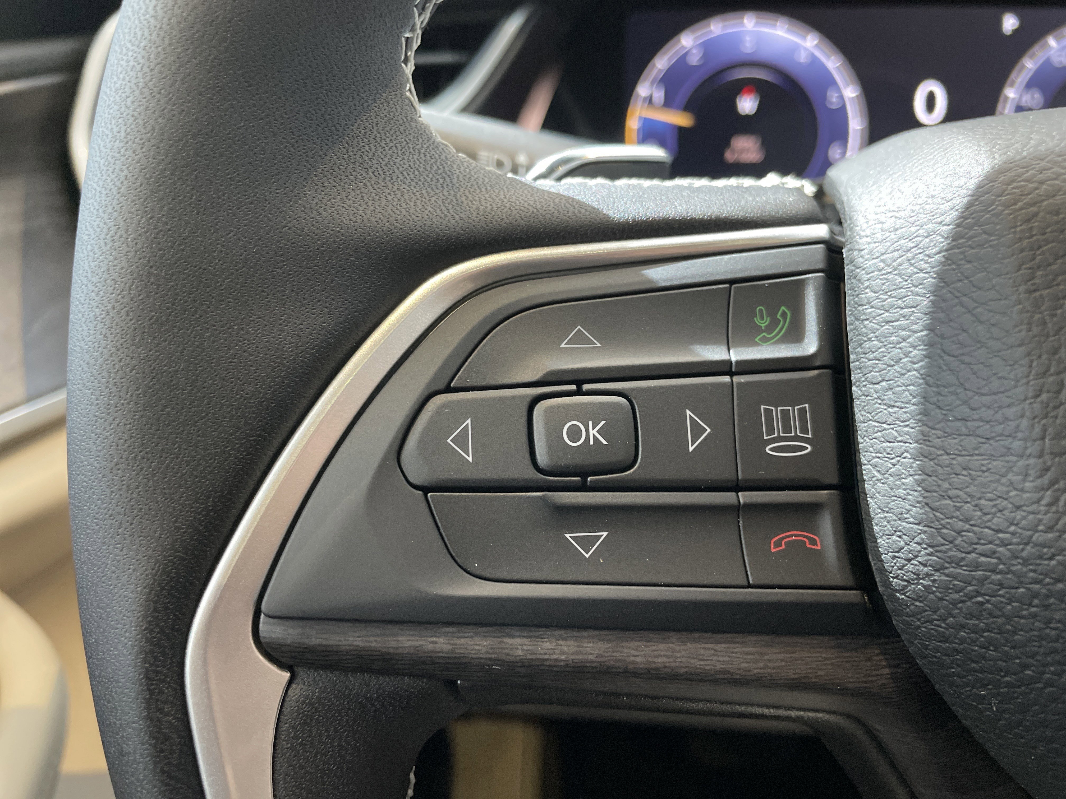 New 2025 Jeep Grand Cherokee Limited w/ Luxury Tech Group II image 18