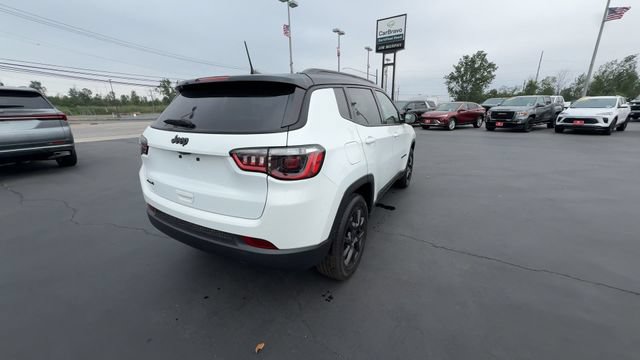 Used 2023 Jeep Compass Latitude w/ Convenience Group AWD/4WD image 8