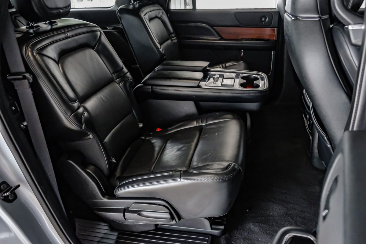 Used 2020 Lincoln Navigator L Reserve RWD image 33