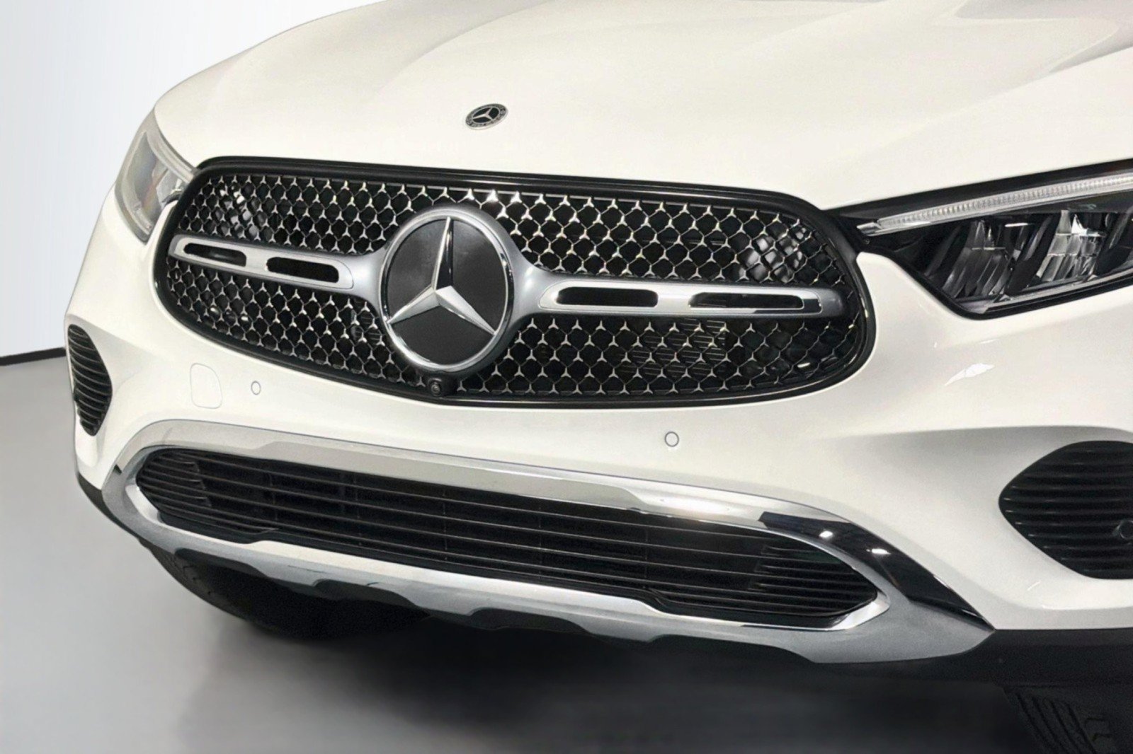 Certified 2025 Mercedes-Benz GLC 300 4MATIC image 13