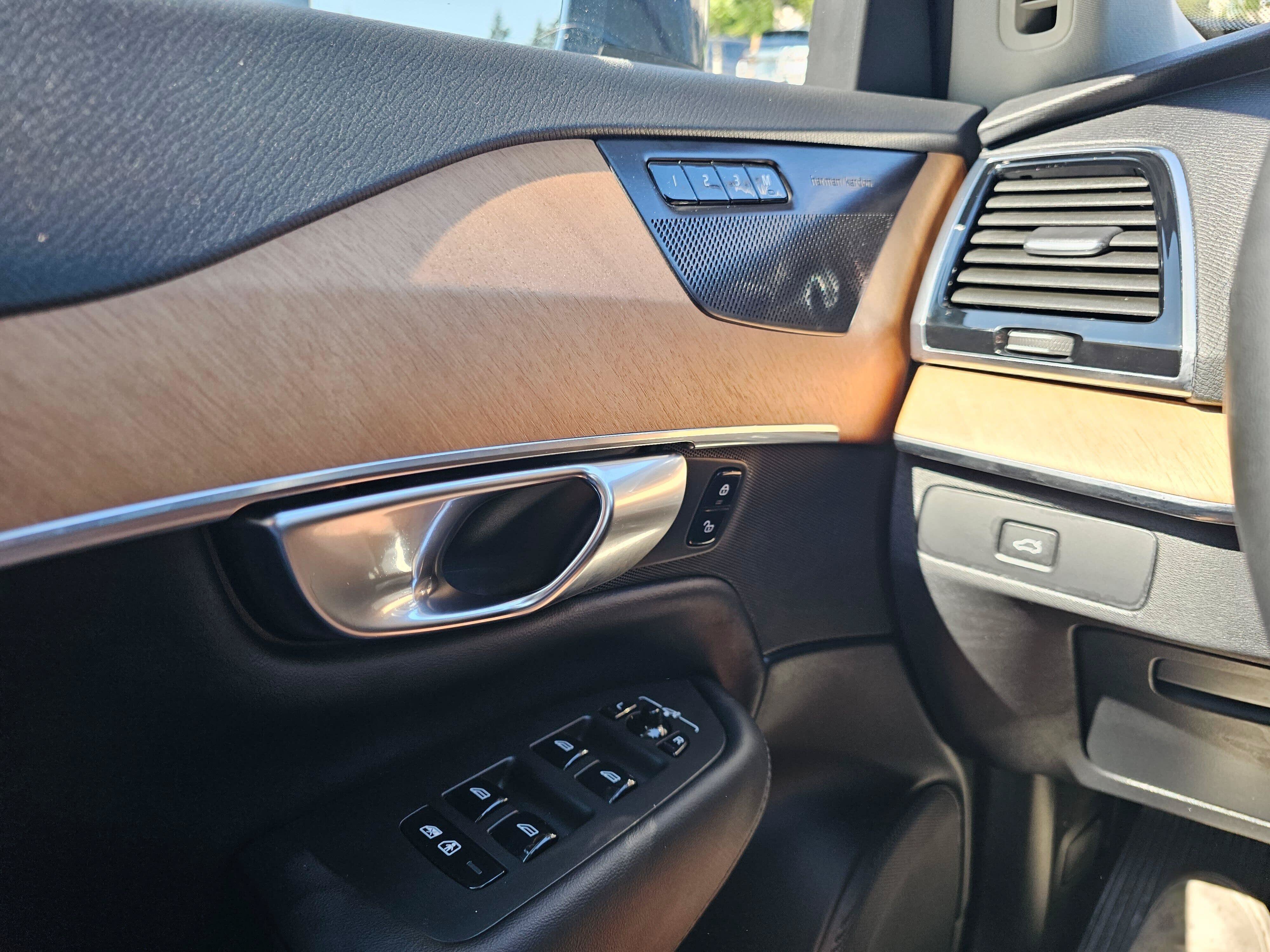 Used 2023 Volvo XC90 B5 Plus w/ Protection Package Premier AWD/4WD image 33