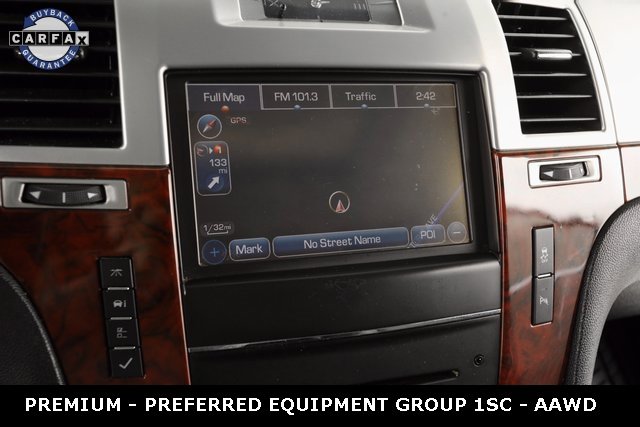 Used 2013 Cadillac Escalade Premium image 35