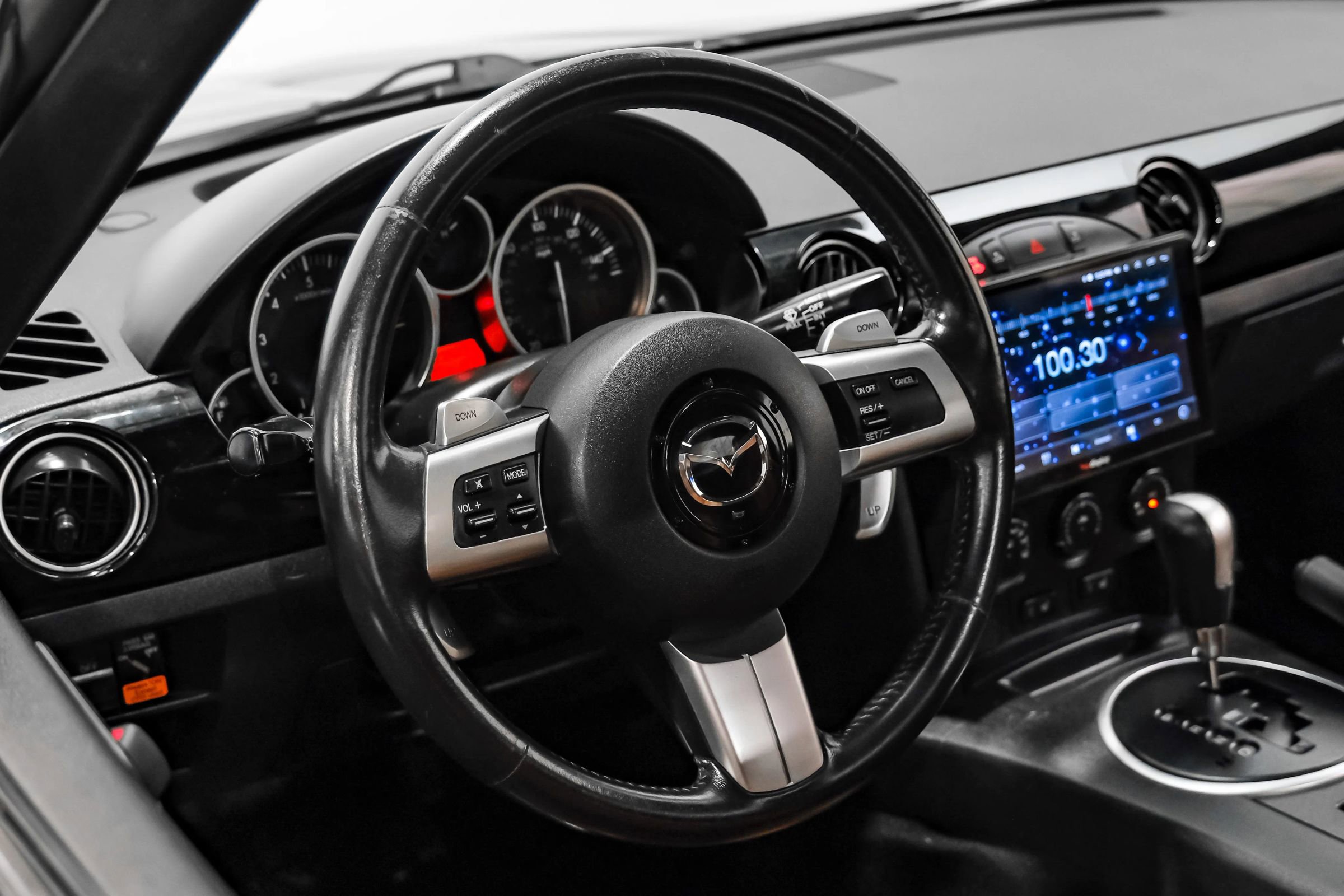 Used 2008 MAZDA MX-5 Miata Grand Touring w/ Premium Pkg RWD image 15