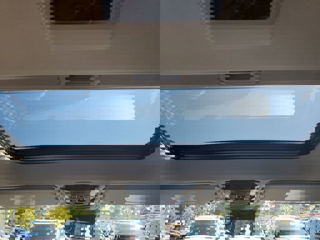 New 2026 Kia Carnival SX w/ SX Dark Edition Package FWD image 20