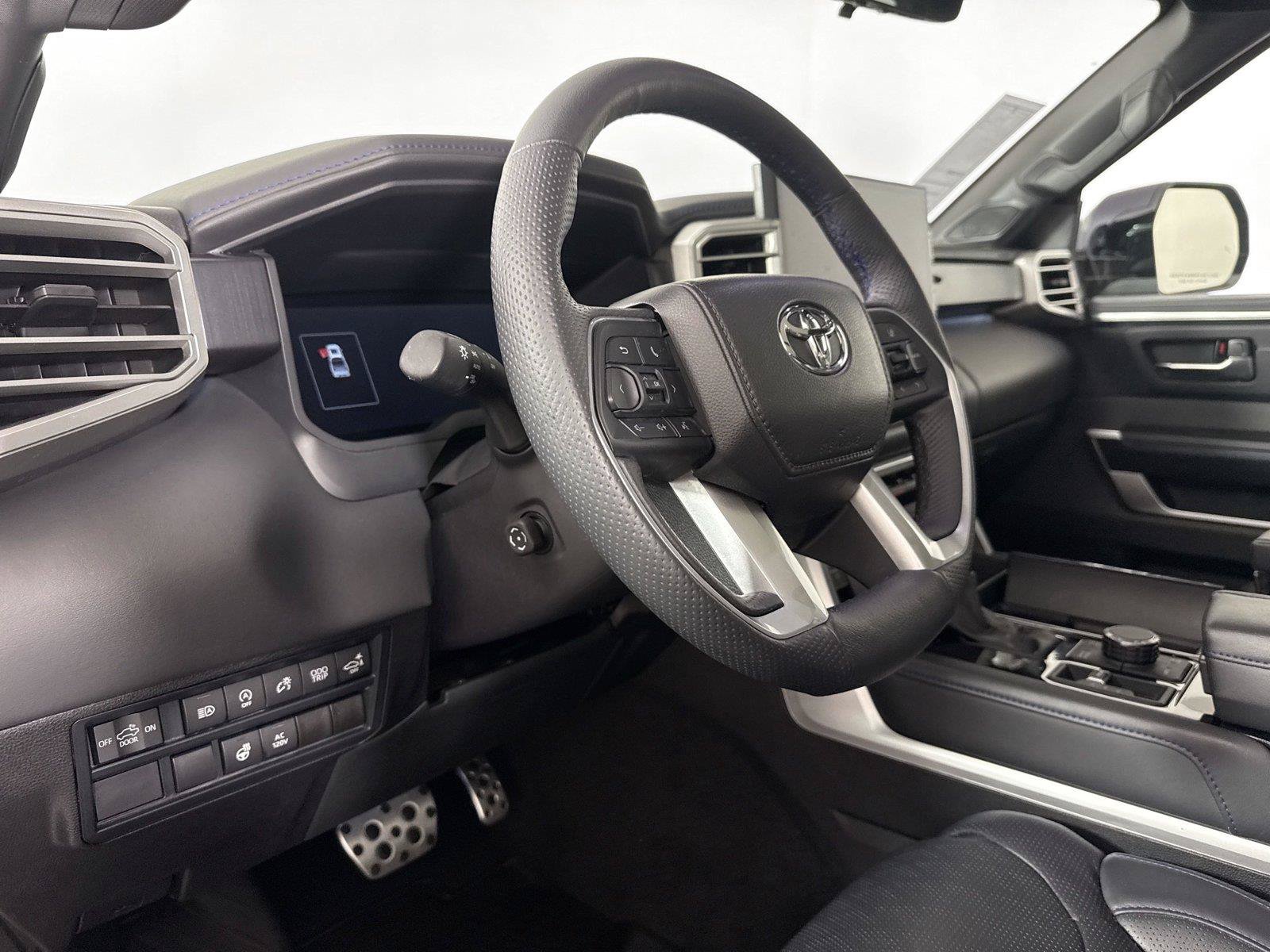 Used 2025 Toyota Tundra Platinum w/ TRD Off-Road Package AWD/4WD image 4