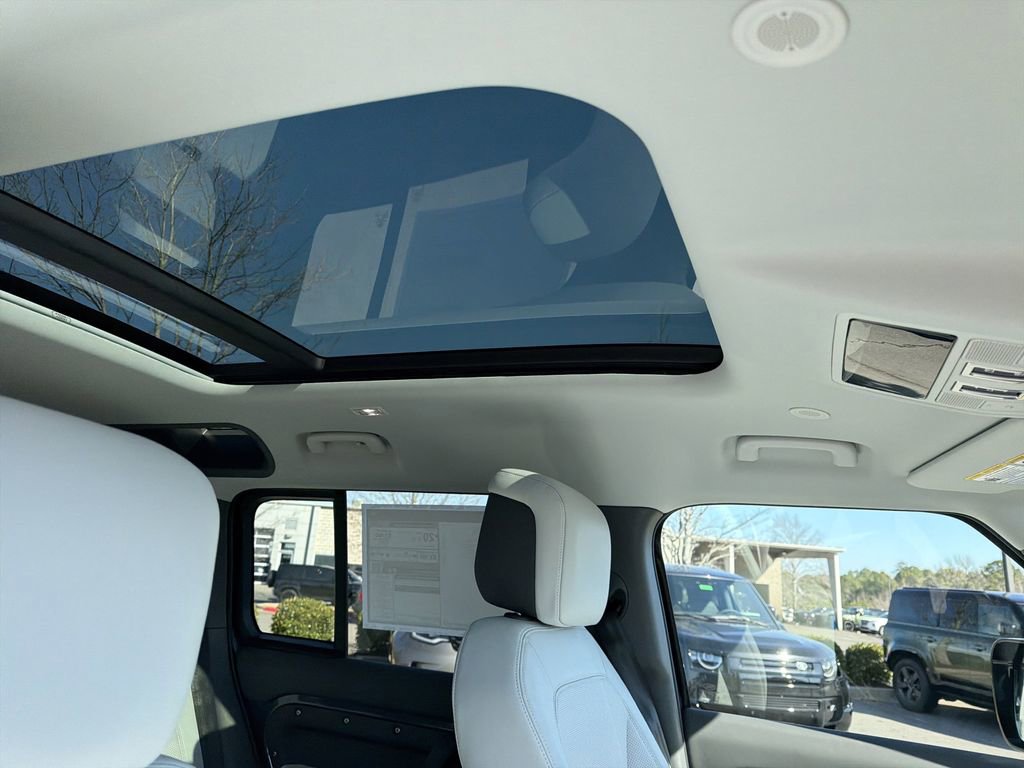 New 2026 Land Rover Defender 110 X-Dynamic SE image 20