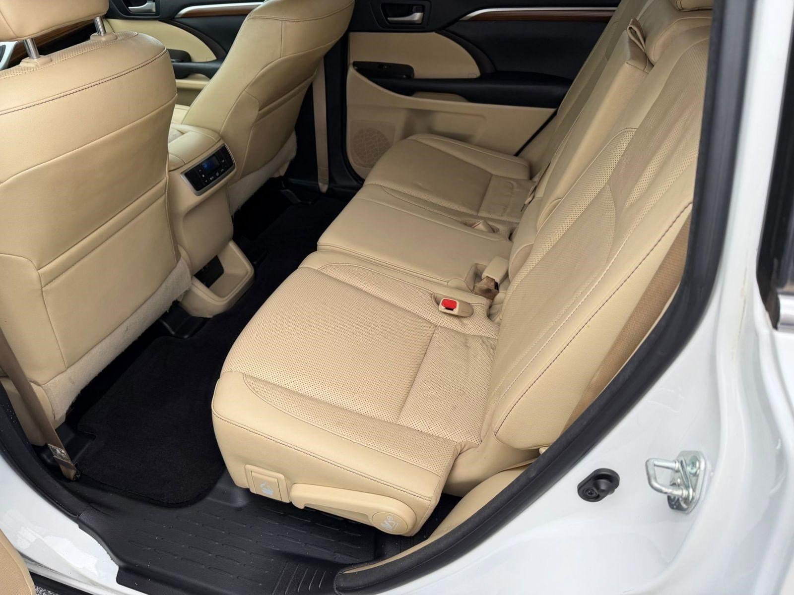 Used 2018 Toyota Highlander Limited AWD/4WD image 14