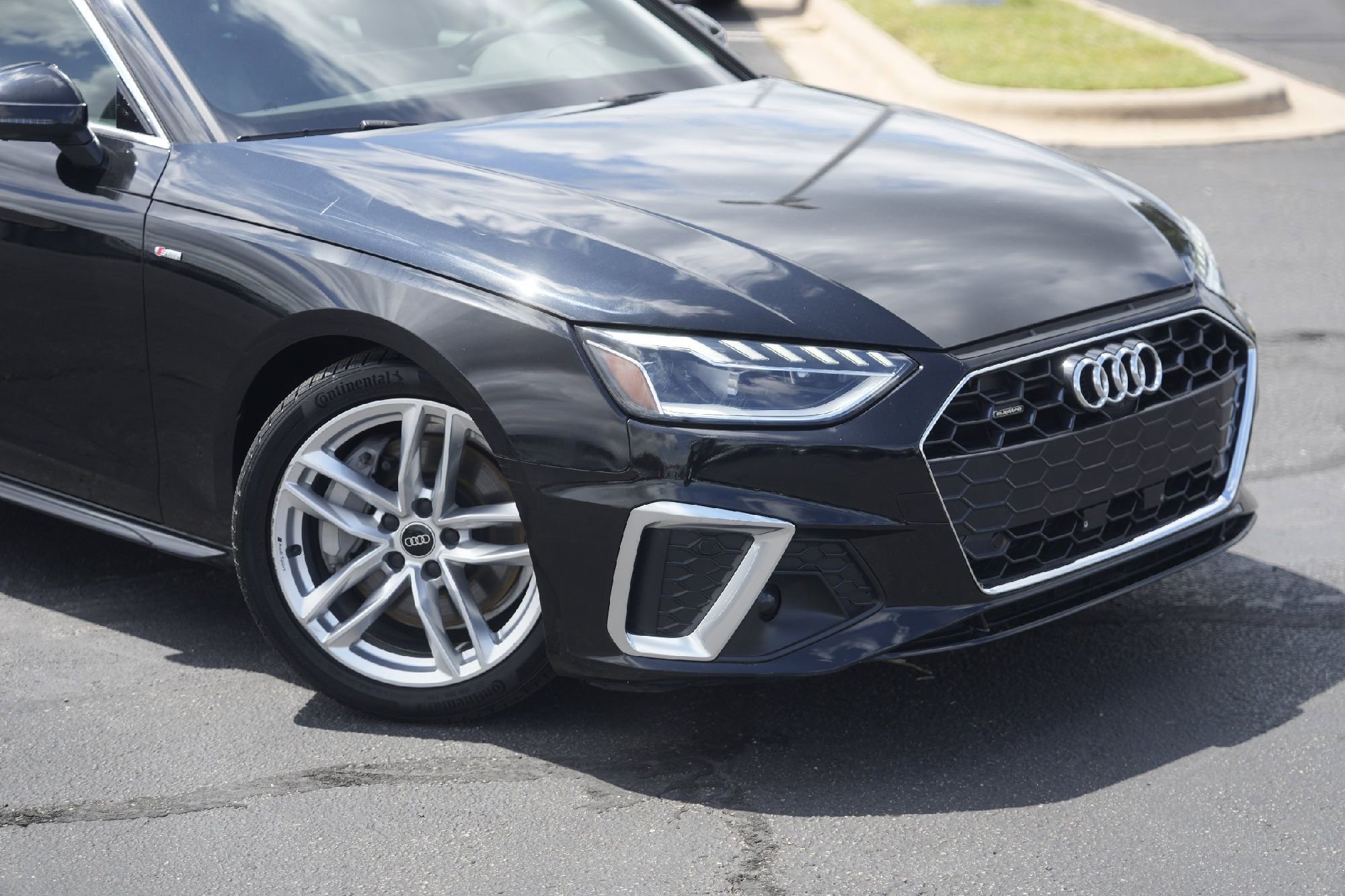 Used 2023 Audi A4 2.0T Premium Plus w/ Premium Plus Package image 3