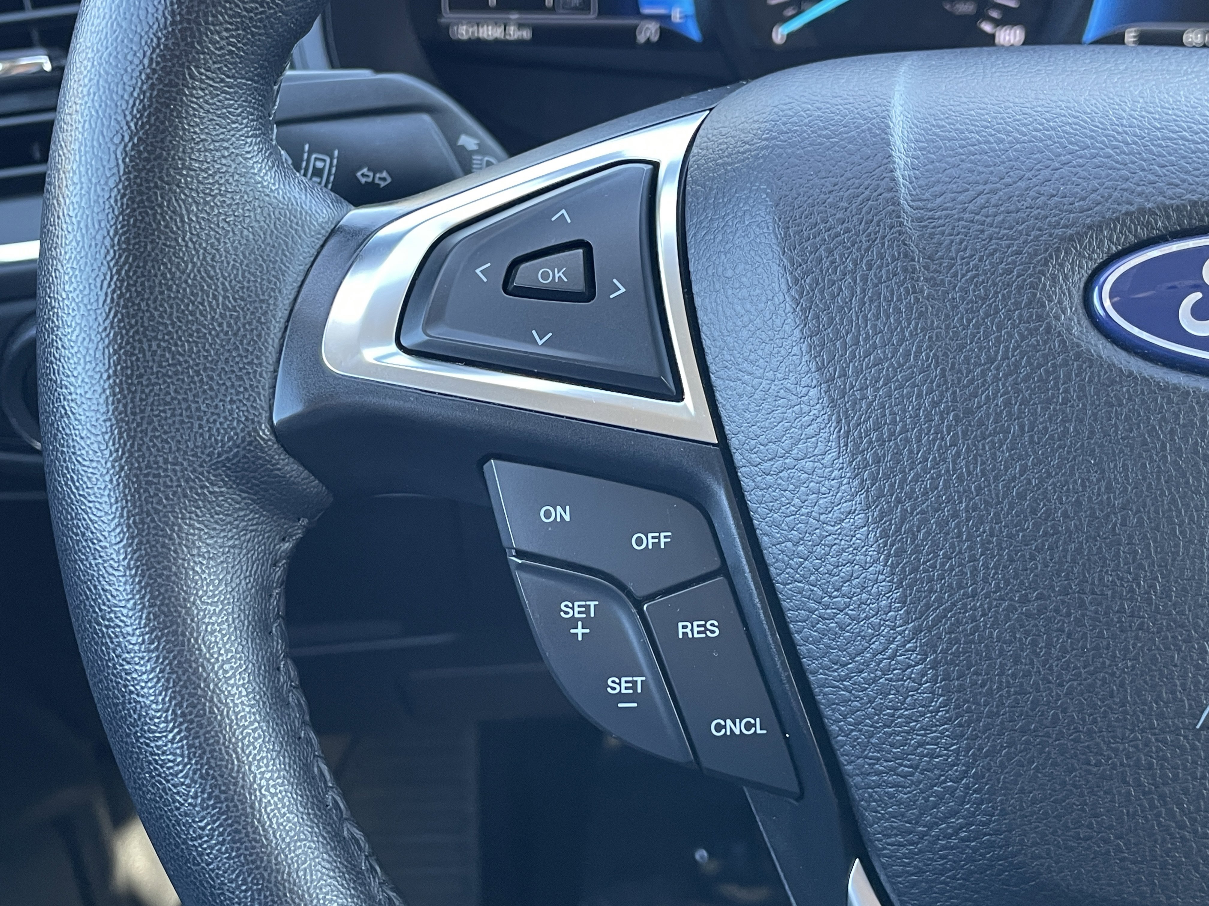 Used 2024 Ford Edge Titanium image 24