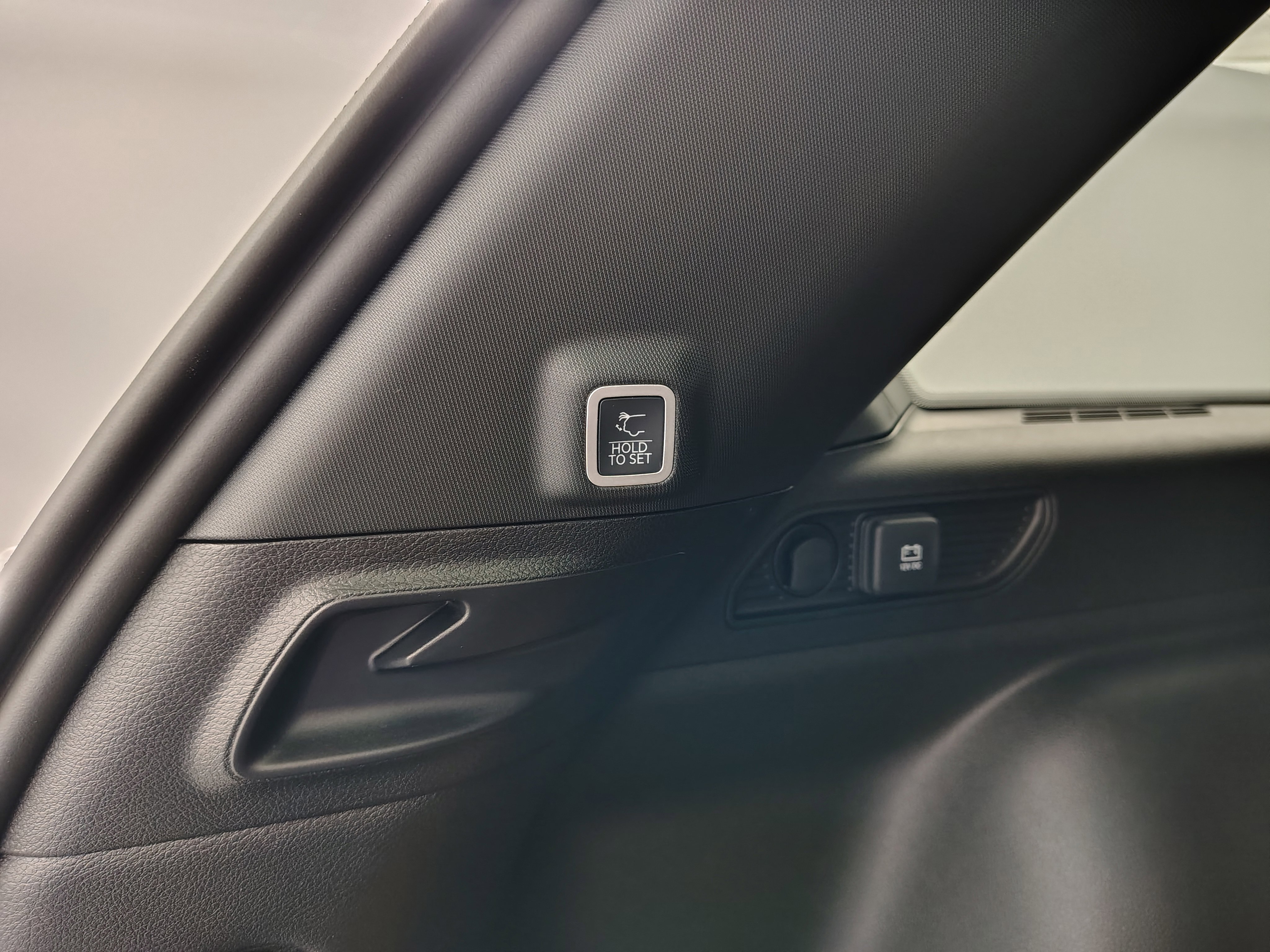 New 2025 Jeep Grand Cherokee Altitude image 15