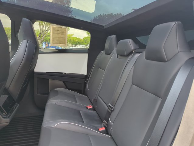 Used 2024 Tesla Cybertruck AWD Crew Cab image 19