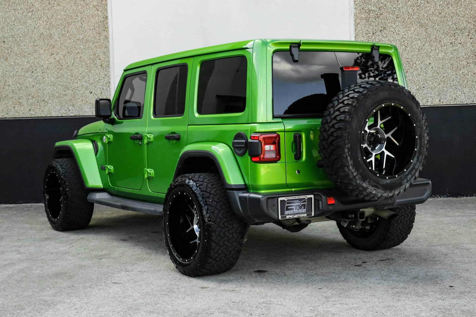 Used 2019 Jeep Wrangler Unlimited Sahara AWD/4WD image 11