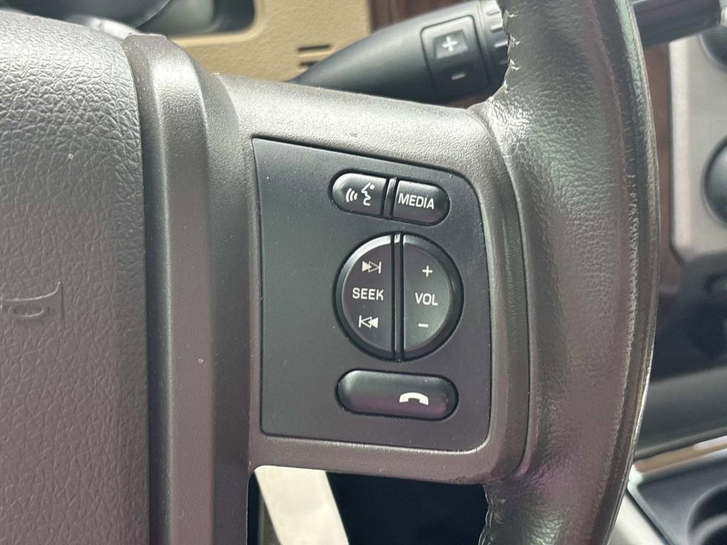 Used 2015 Ford F250 Lariat w/ Lariat Interior Package AWD/4WD image 22
