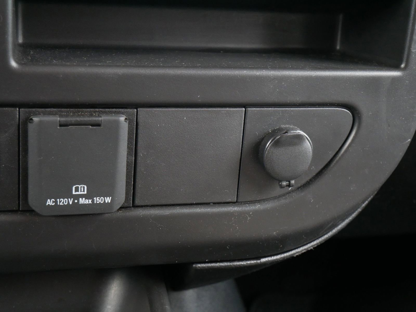 Used 2025 GMC Savana 3500 LT w/ LT Preferred Equipment Group image 21