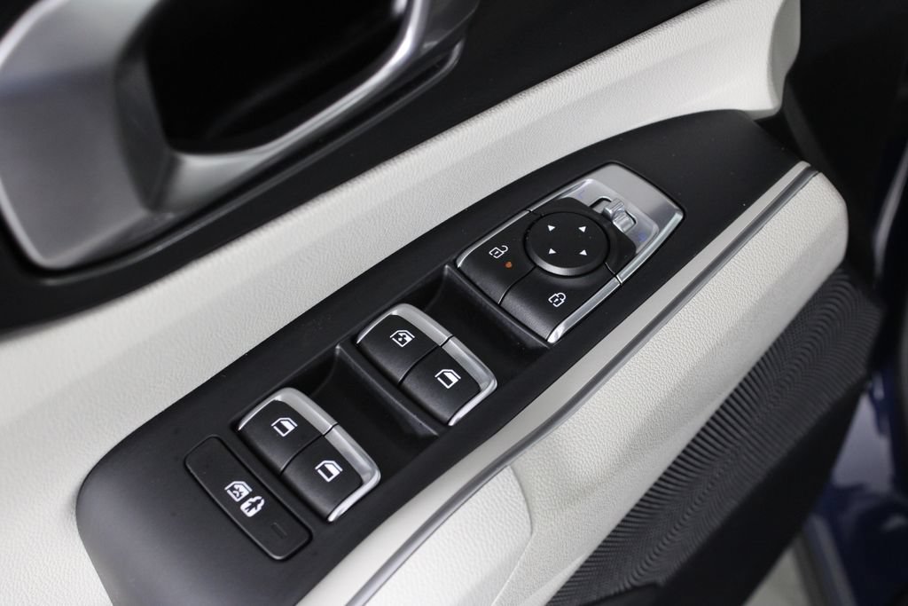 Used 2025 Kia Sorento S w/ Panoramic Sunroof Package FWD image 23