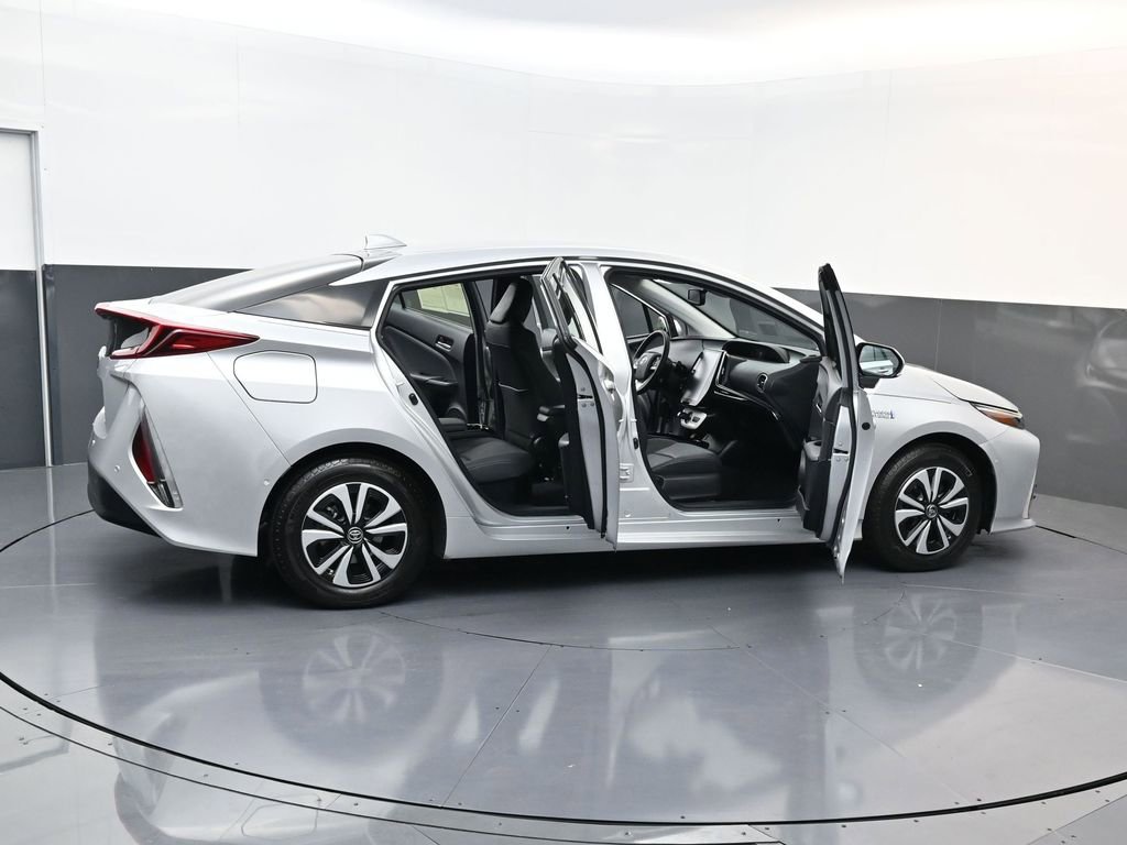 Used 2019 Toyota Prius Prime Advanced image 27