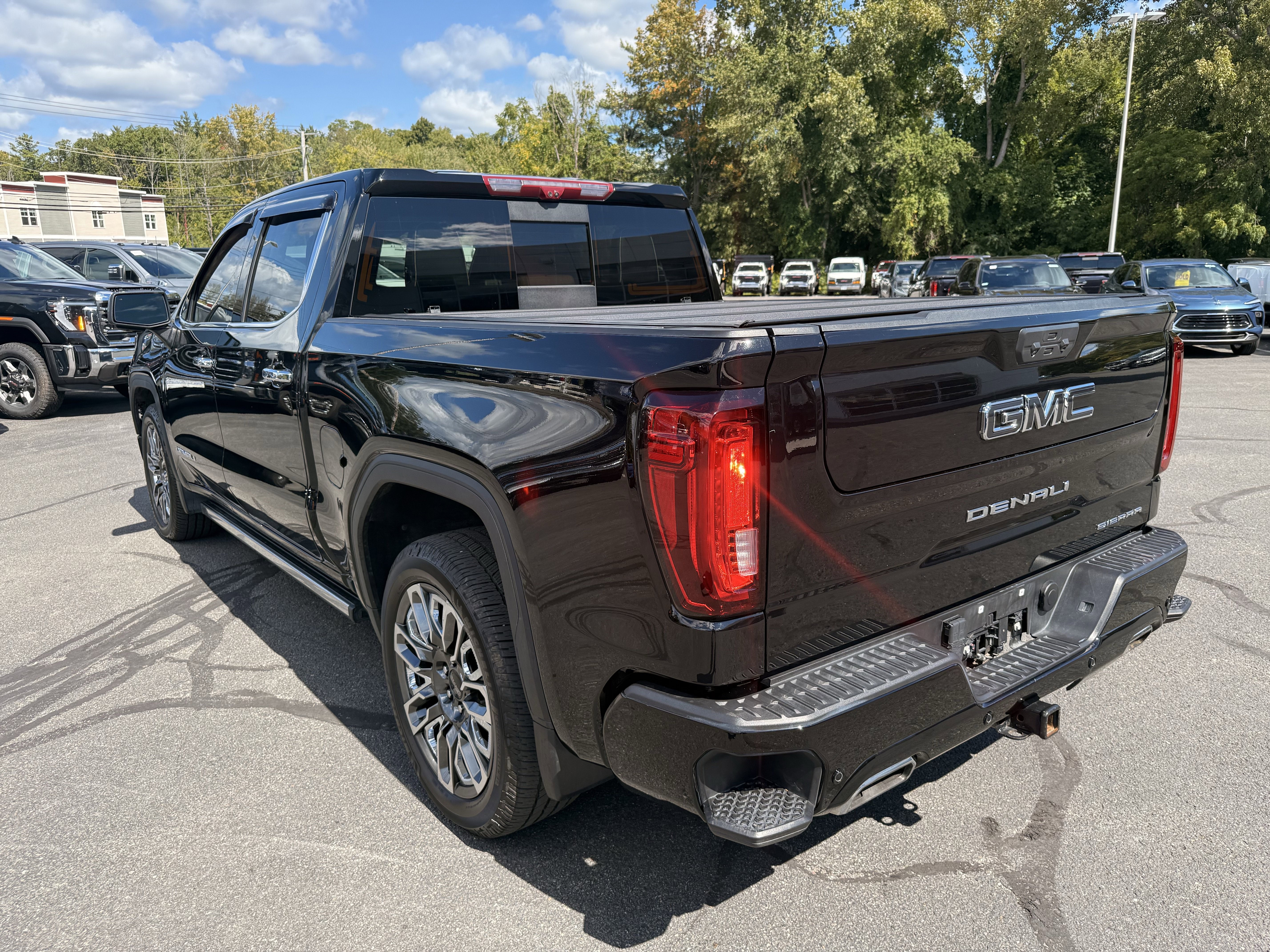Certified 2024 GMC Sierra 1500 Denali Ultimate image 3