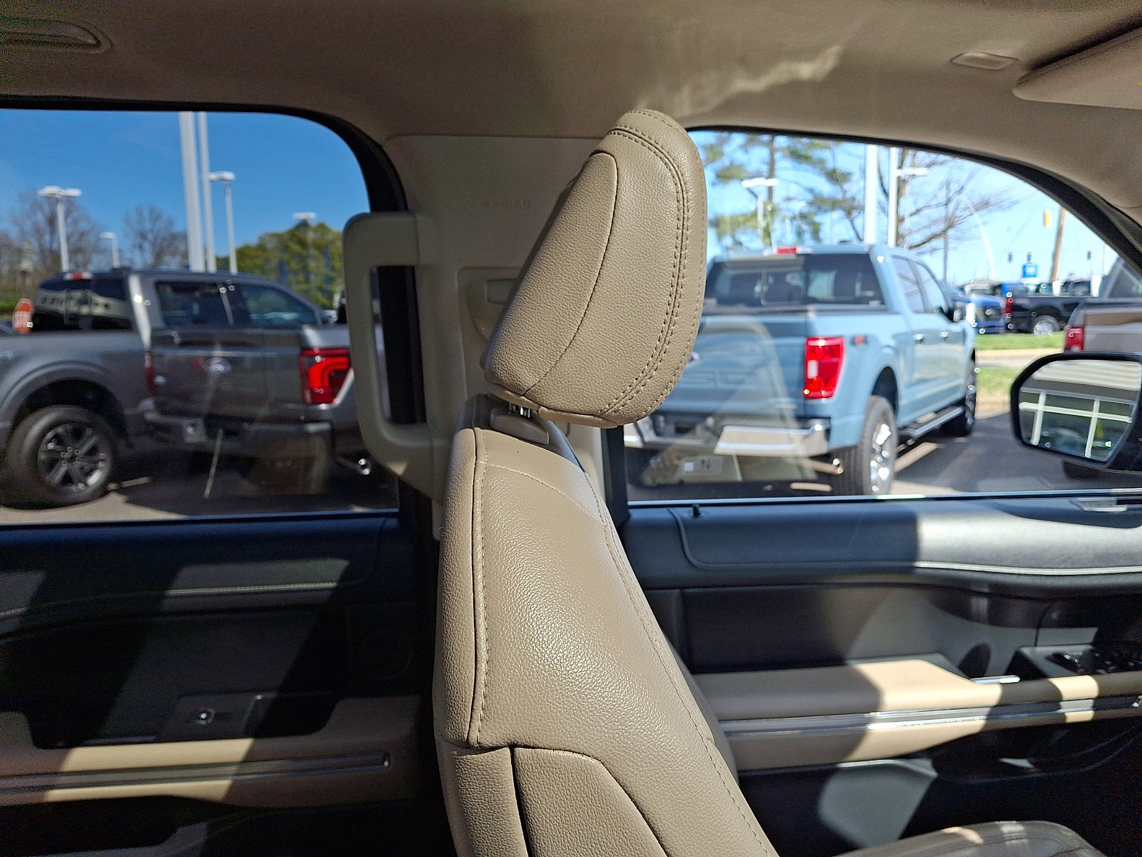 Certified 2023 Ford Expedition Limited image 13