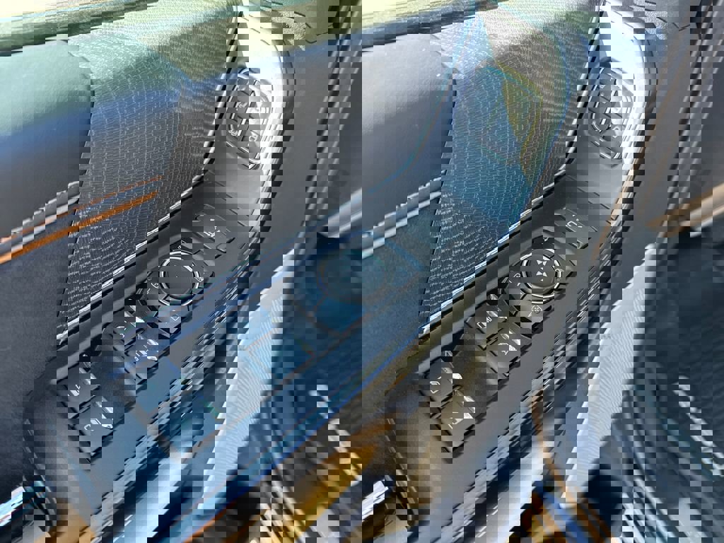 Used 2022 Ford F150 Platinum AWD/4WD image 18