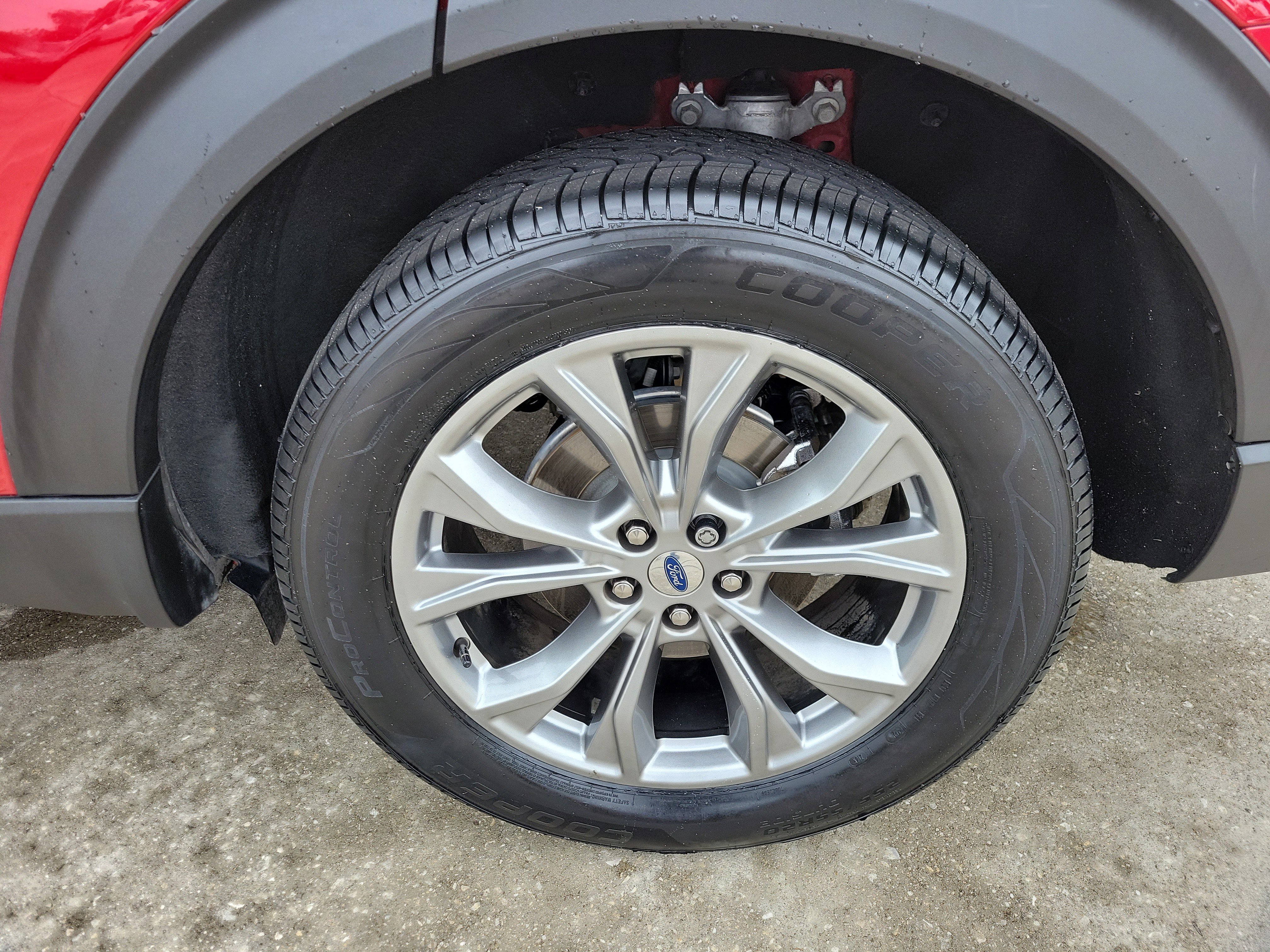 Used 2022 Ford Explorer XLT w/ Equipment Group 202A image 34