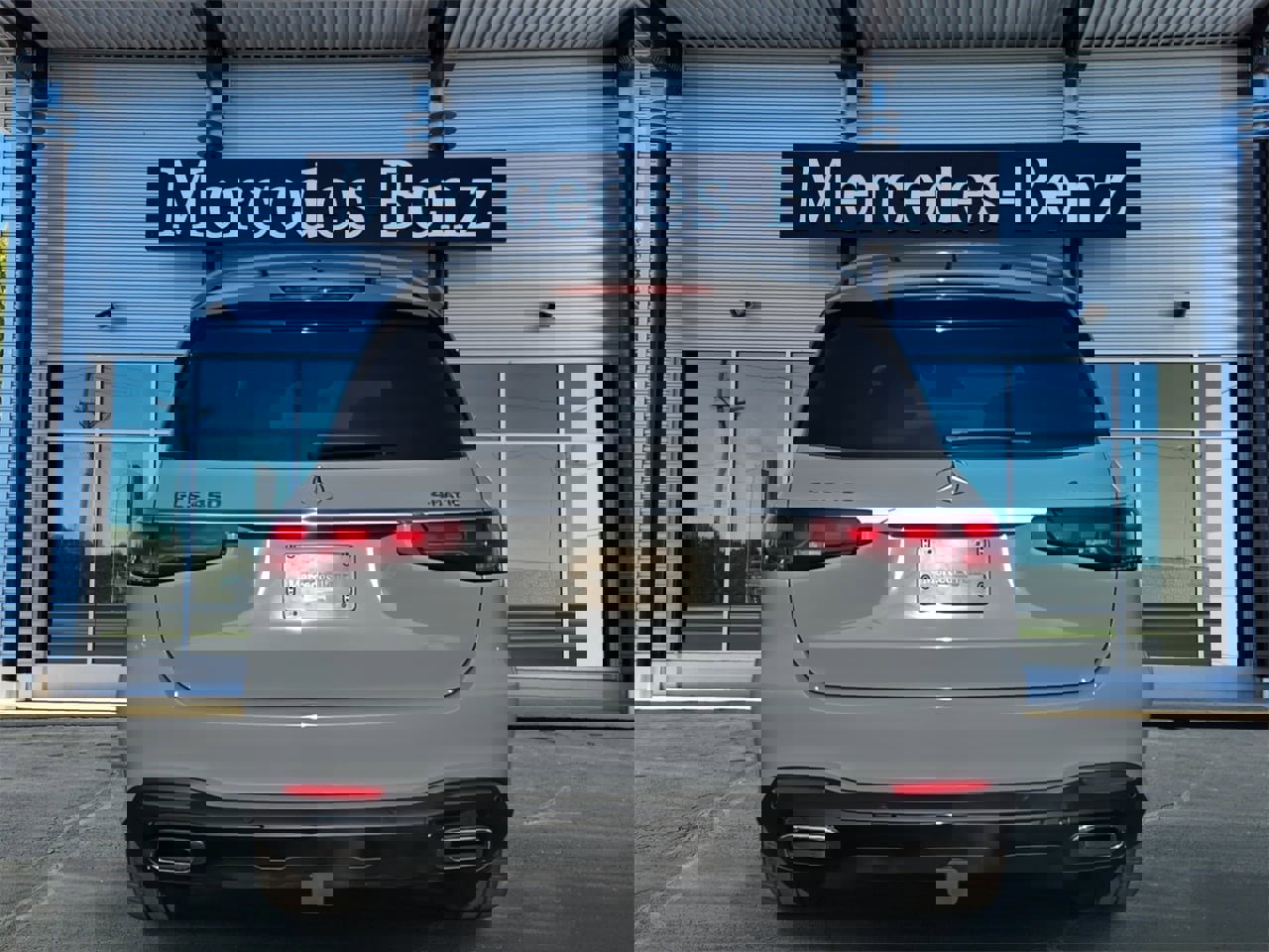 New 2026 Mercedes-Benz GLS 450 4MATIC image 5