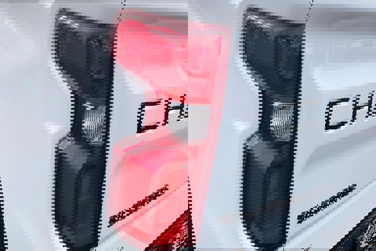 Used 2024 Chevrolet Silverado 1500 ZR2 w/ Technology Package AWD/4WD image 28