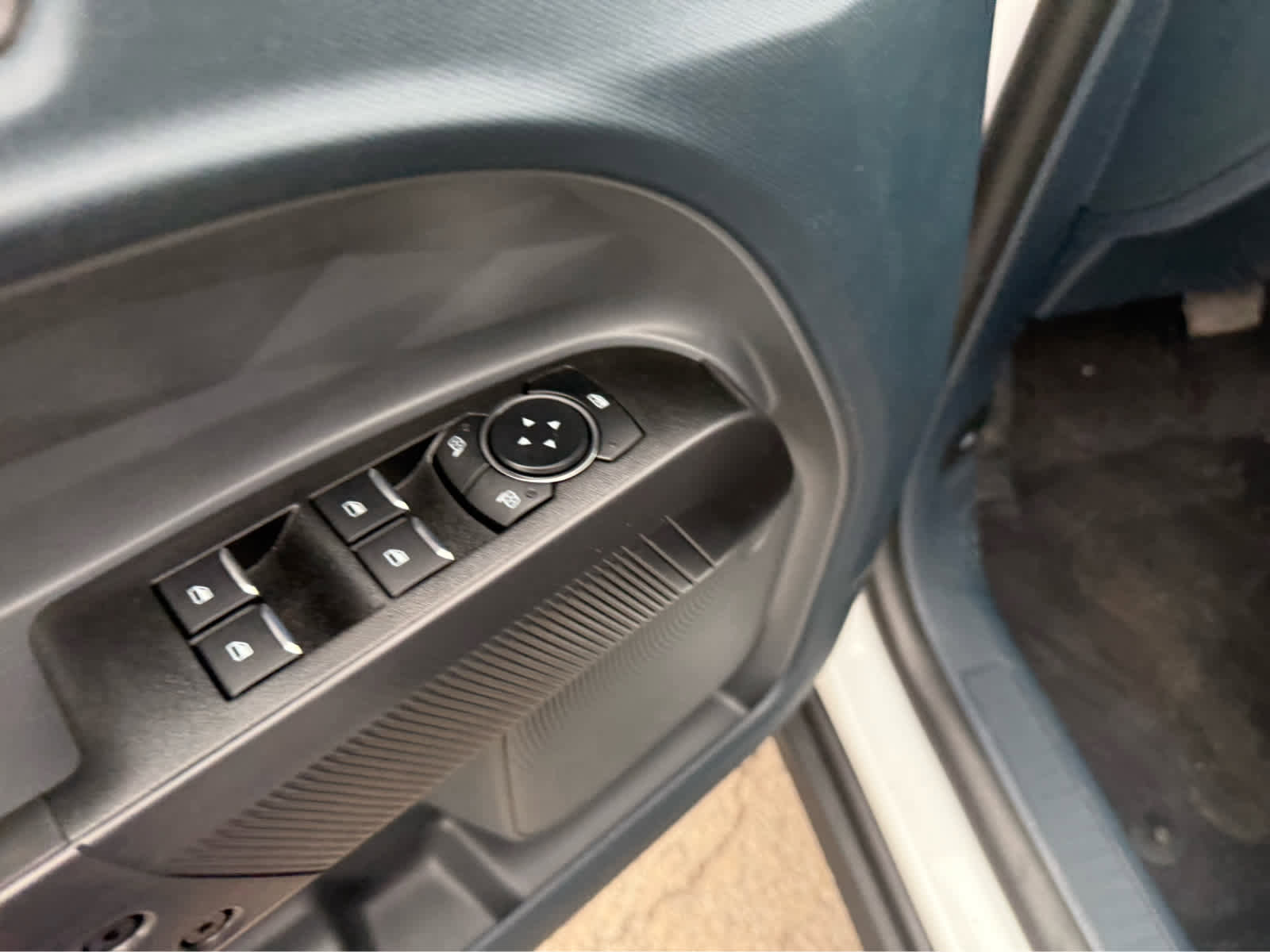 New 2025 Ford Maverick XL w/ 4K Tow Package image 9