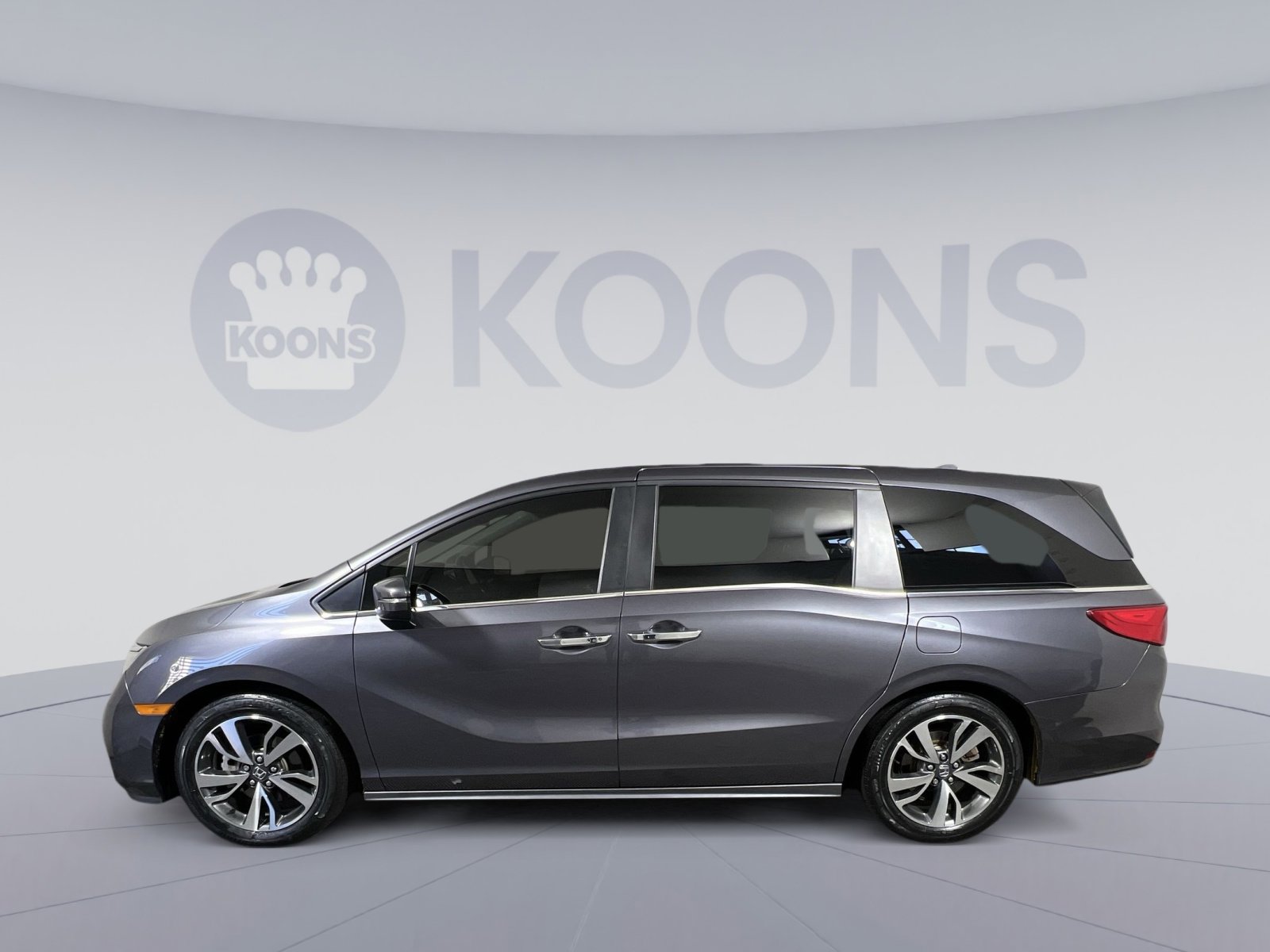Used 2022 Honda Odyssey Touring image 2