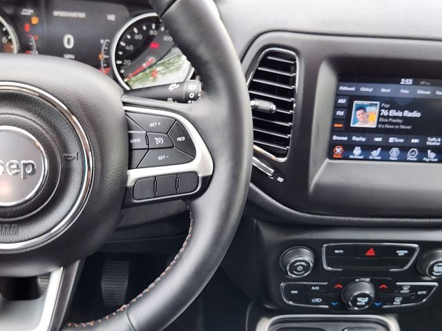 Used 2018 Jeep Compass Latitude w/ Popular Equipment Group AWD/4WD image 27