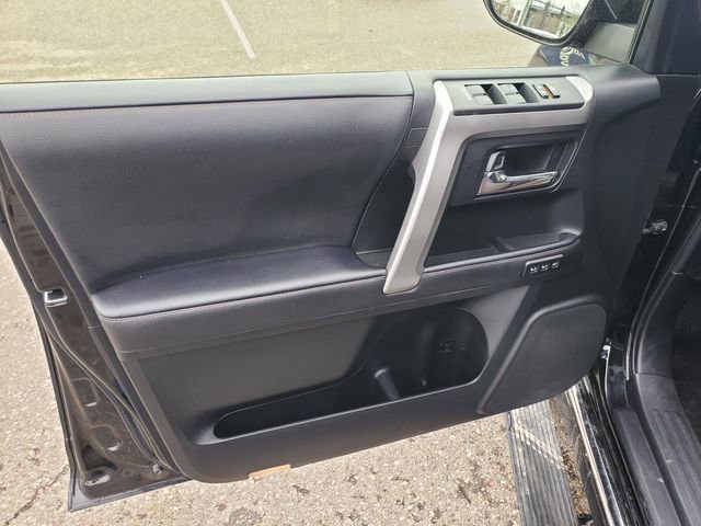 Used 2022 Toyota 4Runner Limited image 9