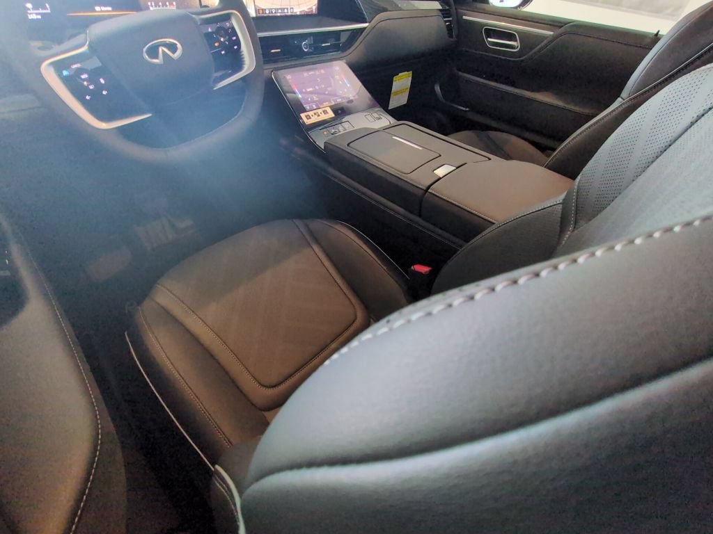 New 2027 INFINITI QX80 Luxe RWD image 23