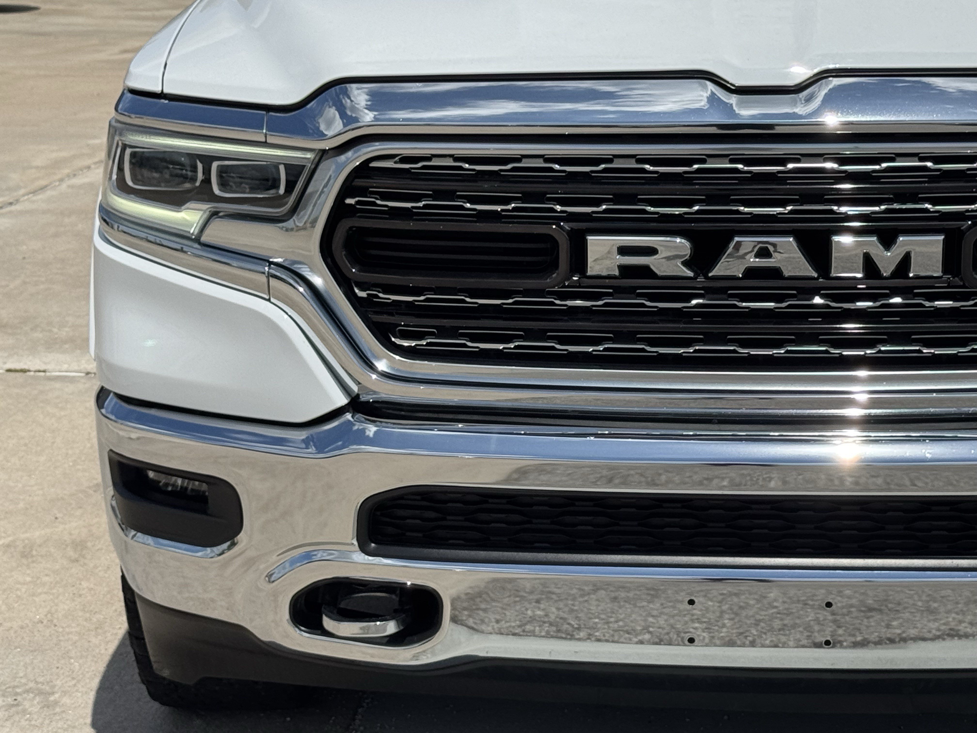 Used 2024 RAM 1500 Limited AWD/4WD image 6
