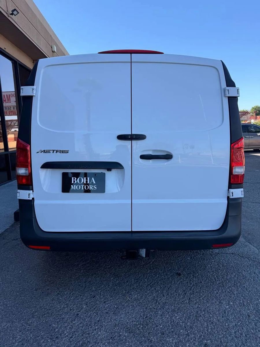 Used 2016 Mercedes-Benz Metris image 4