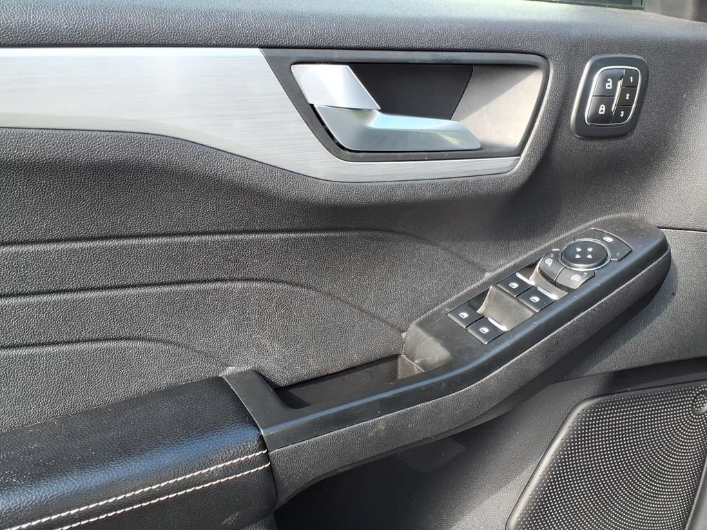 Used 2025 Ford Escape Platinum AWD/4WD image 15