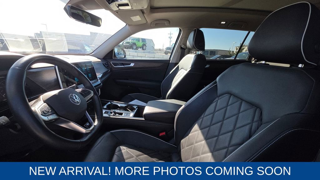 Used 2025 Volkswagen Atlas SEL Premium R-Line image 11