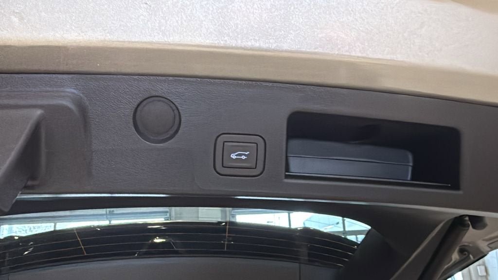 New 2026 GMC Terrain AT4 w/ Convenience Package III AWD/4WD image 17