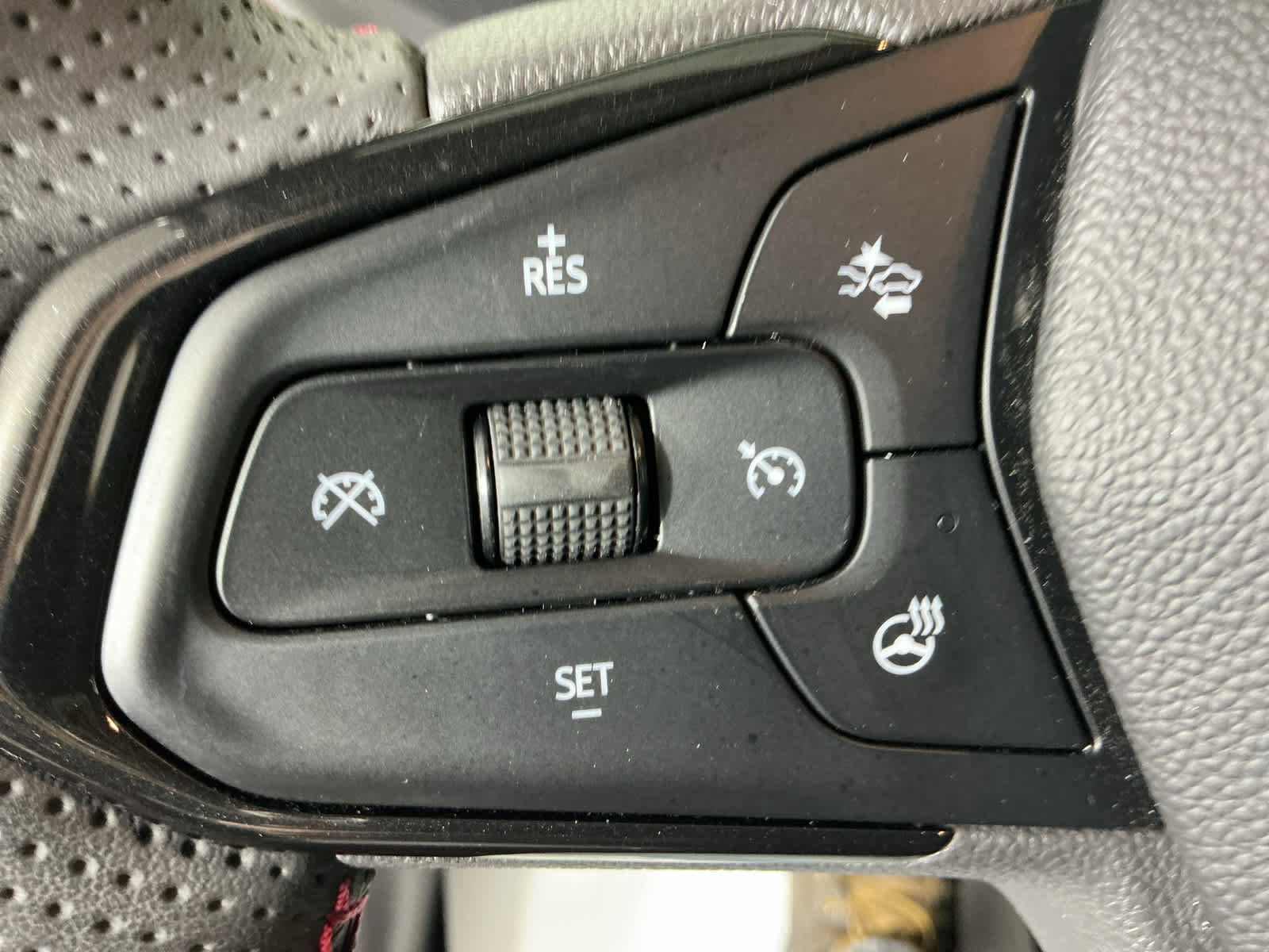 Used 2023 Chevrolet TrailBlazer RS w/ Convenience Package image 25