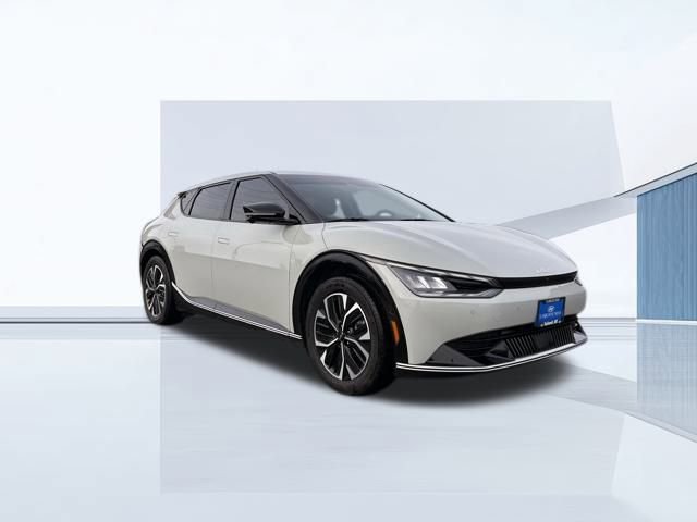 Used 2022 Kia EV6 Wind w/ Wind Technology Package image 3